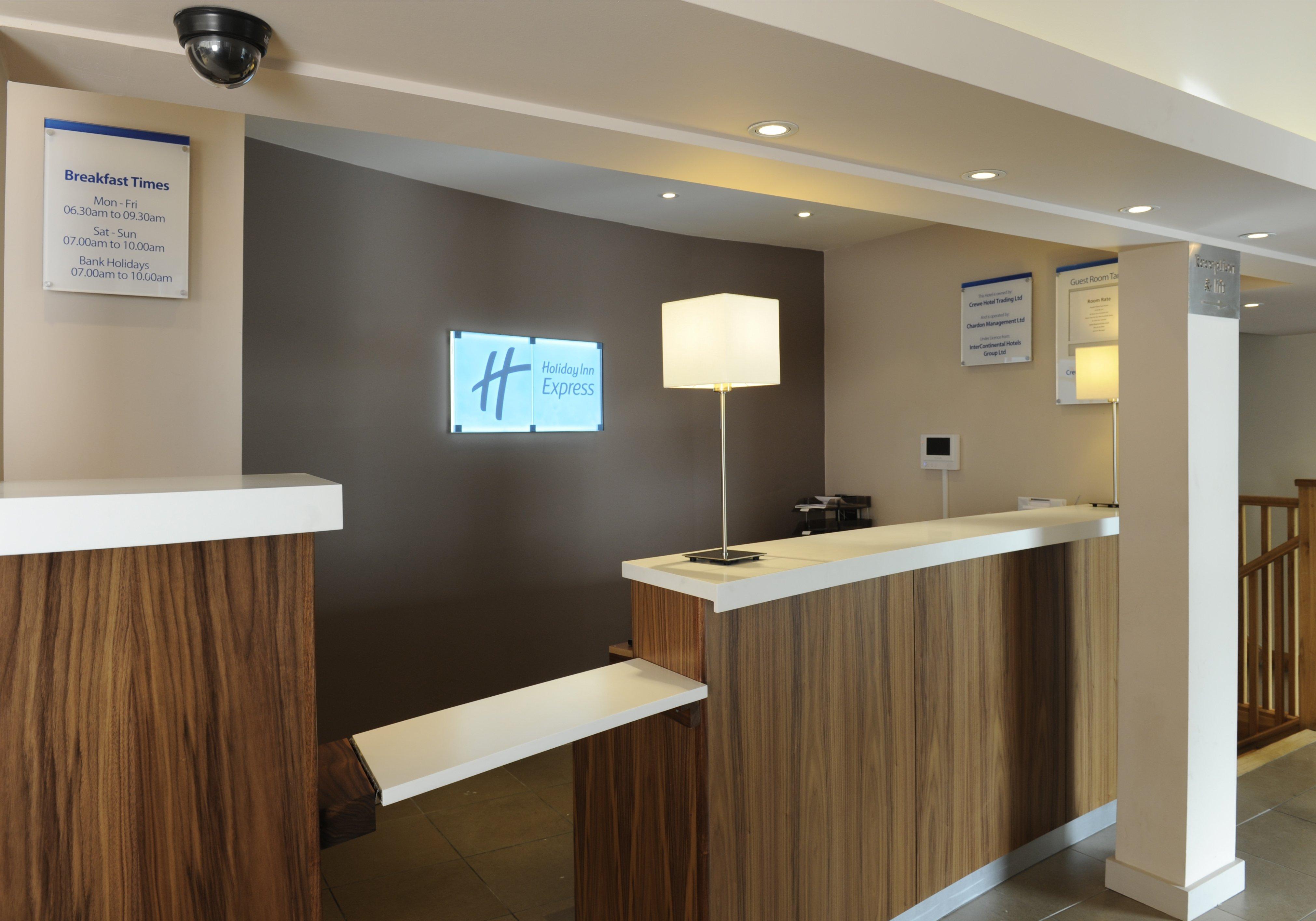 Holiday Inn Express Crewe, An Ihg Hotel Esterno foto